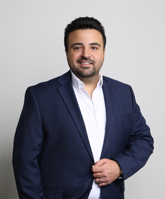 Argin-Mahmoodi Argin Mahmoodi in Casual Attire